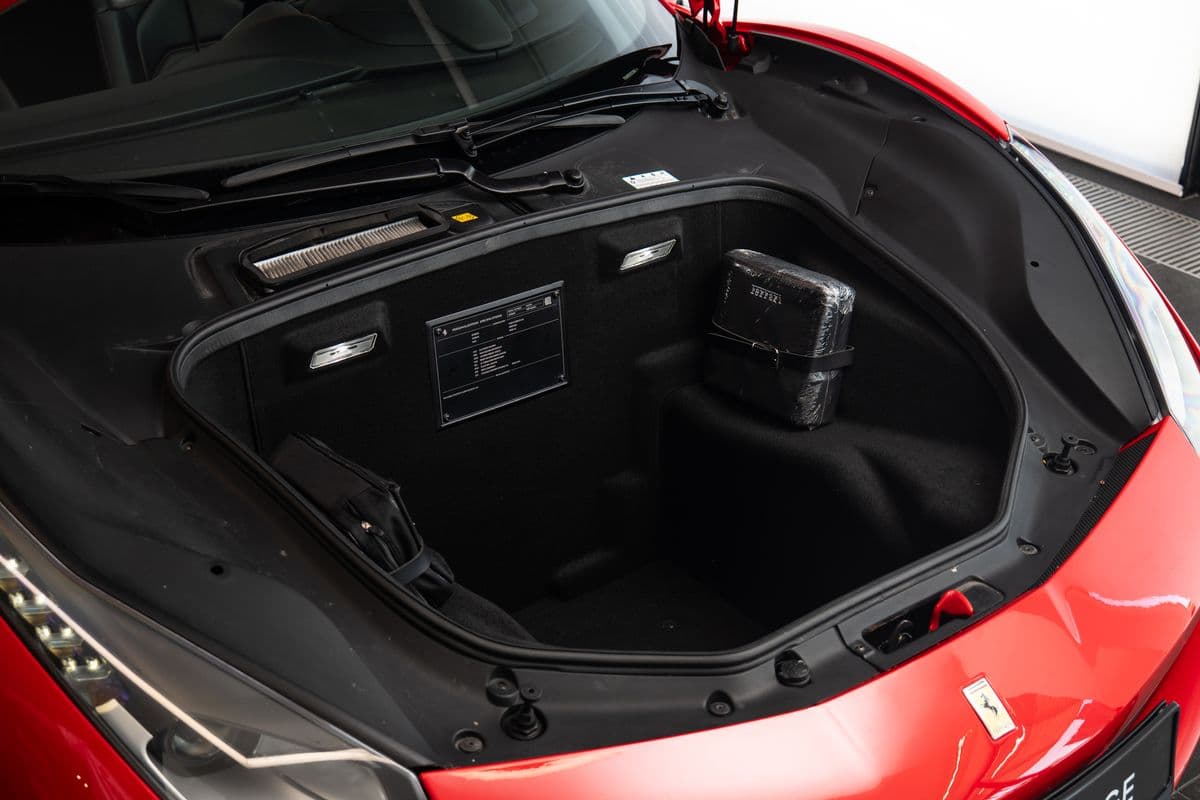 2018 Ferrari 488 - 15