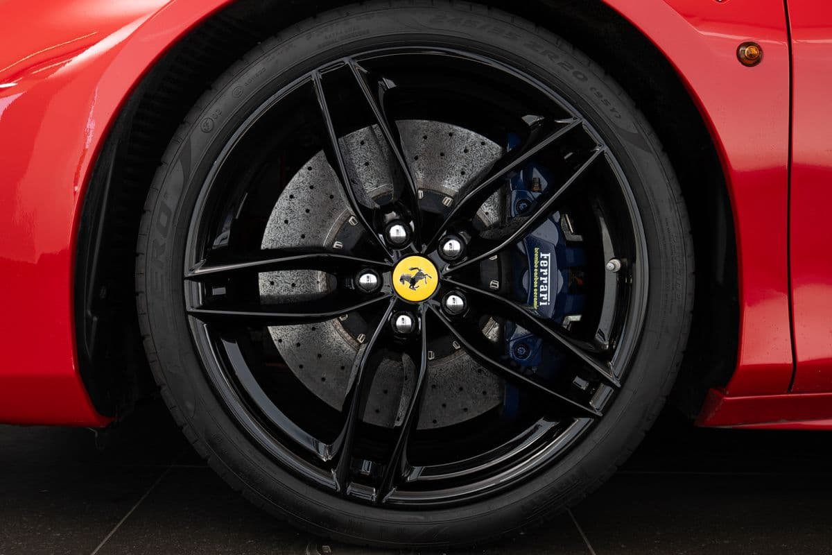2018 Ferrari 488 - 16