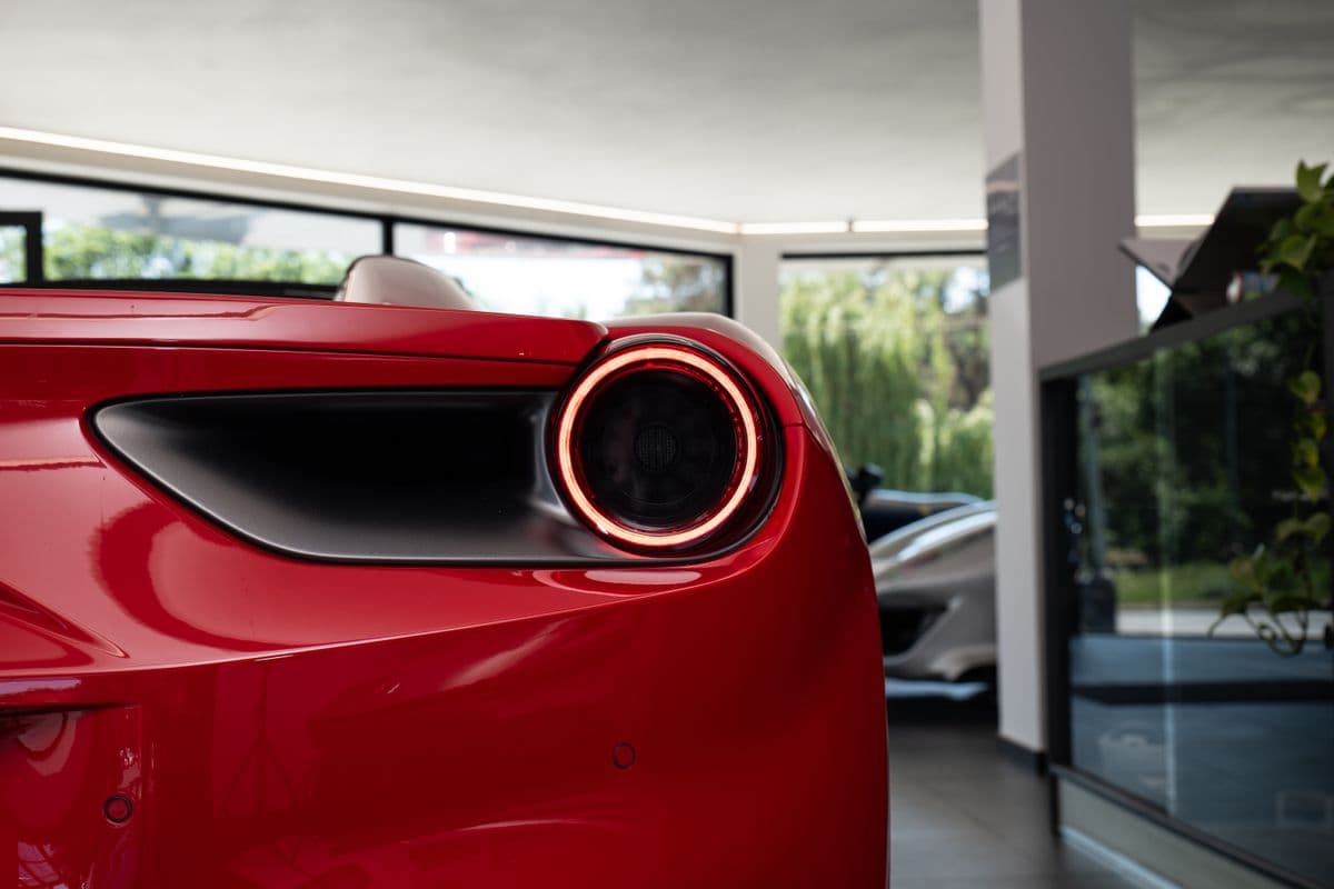 2018 Ferrari 488 - 19