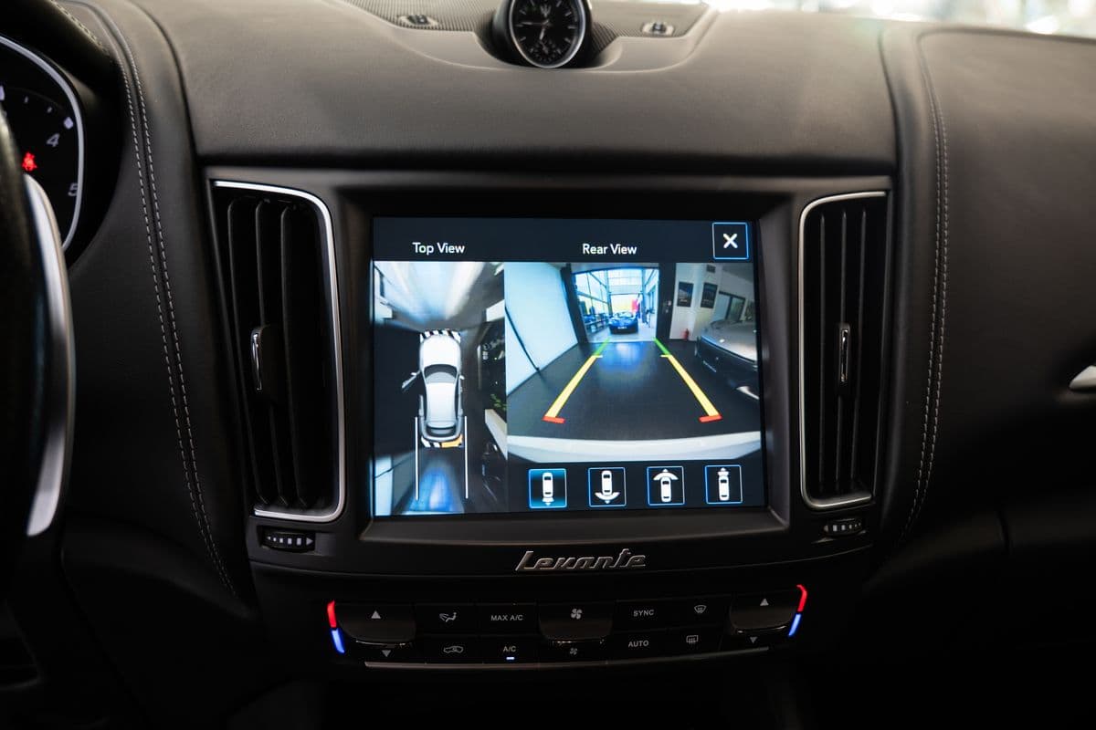 2017 Maserati LEVANTE - 12