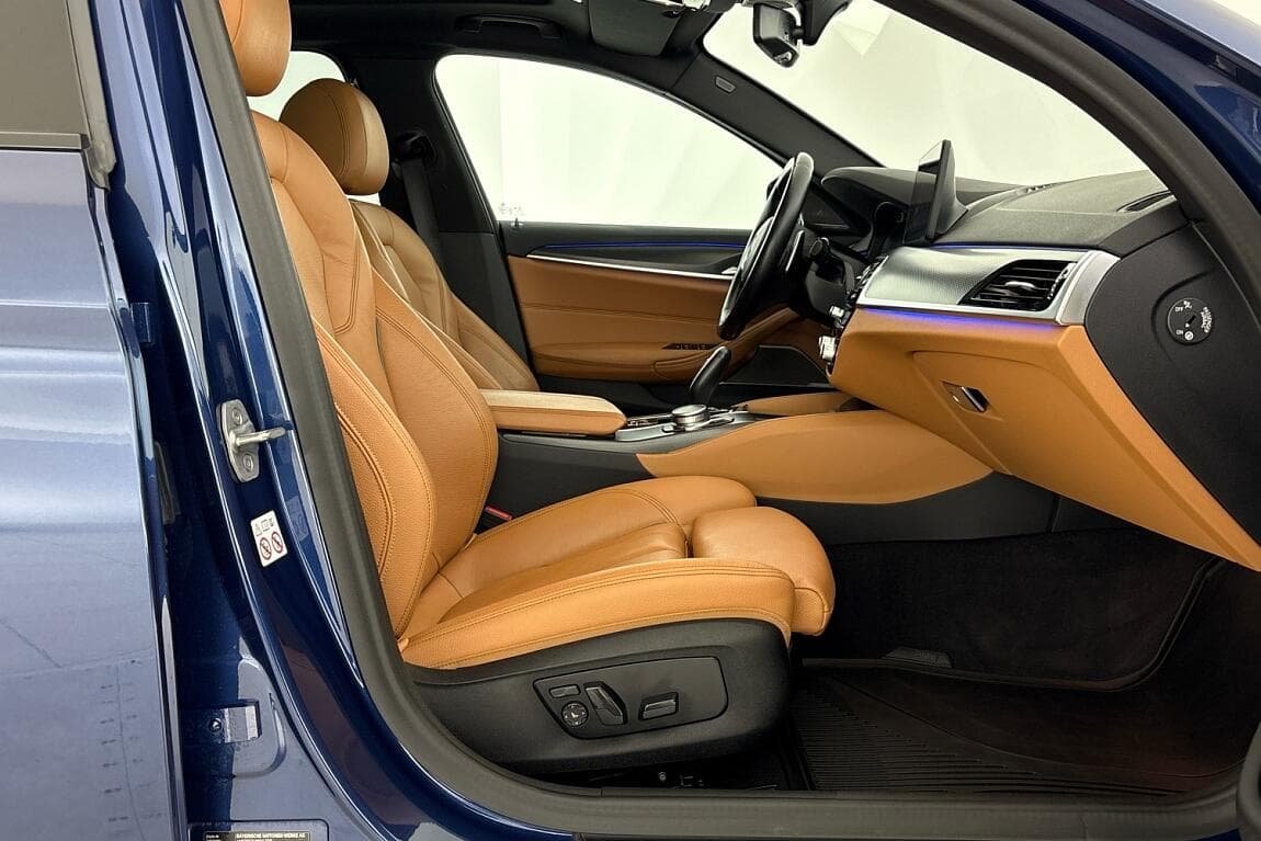 2021 BMW 5-SERIES - 40