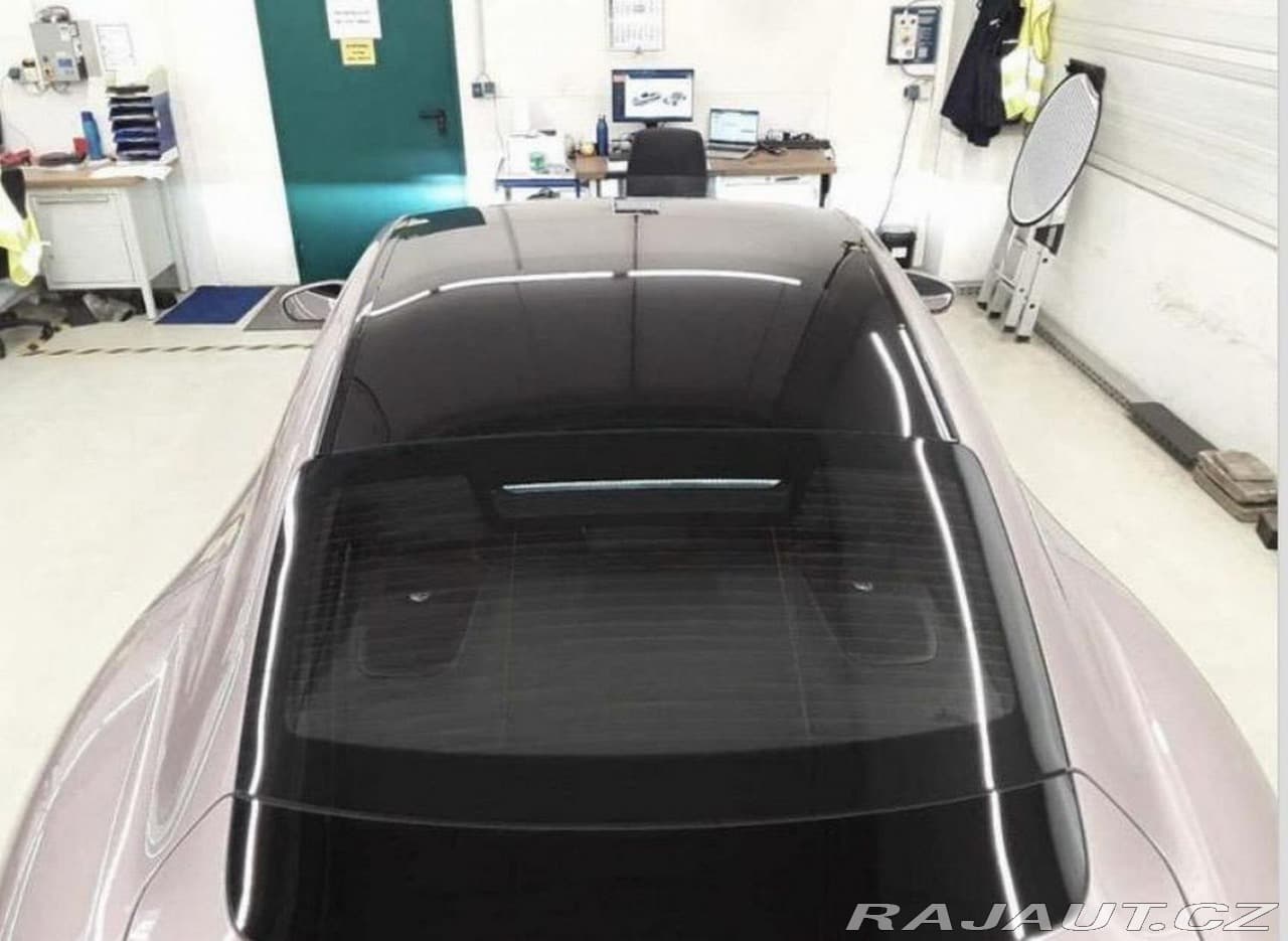 2024 Porsche TAYCAN - 33