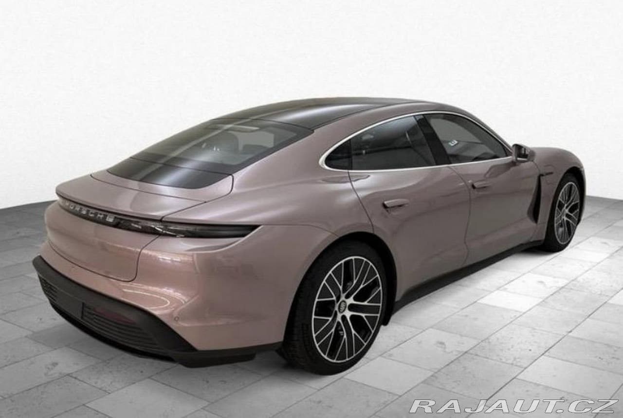 2024 Porsche TAYCAN - 9