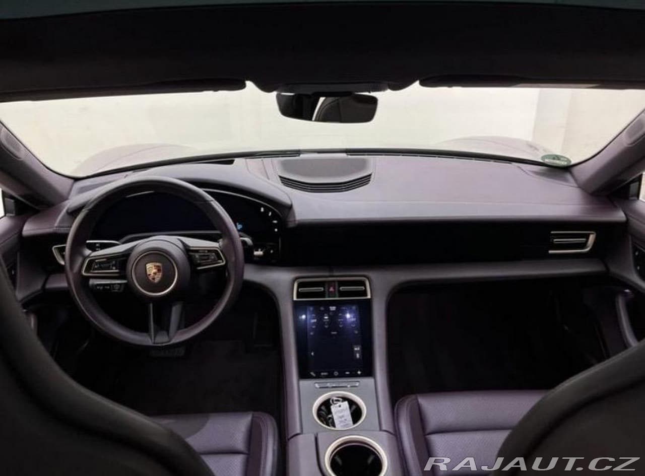 2024 Porsche TAYCAN - 15
