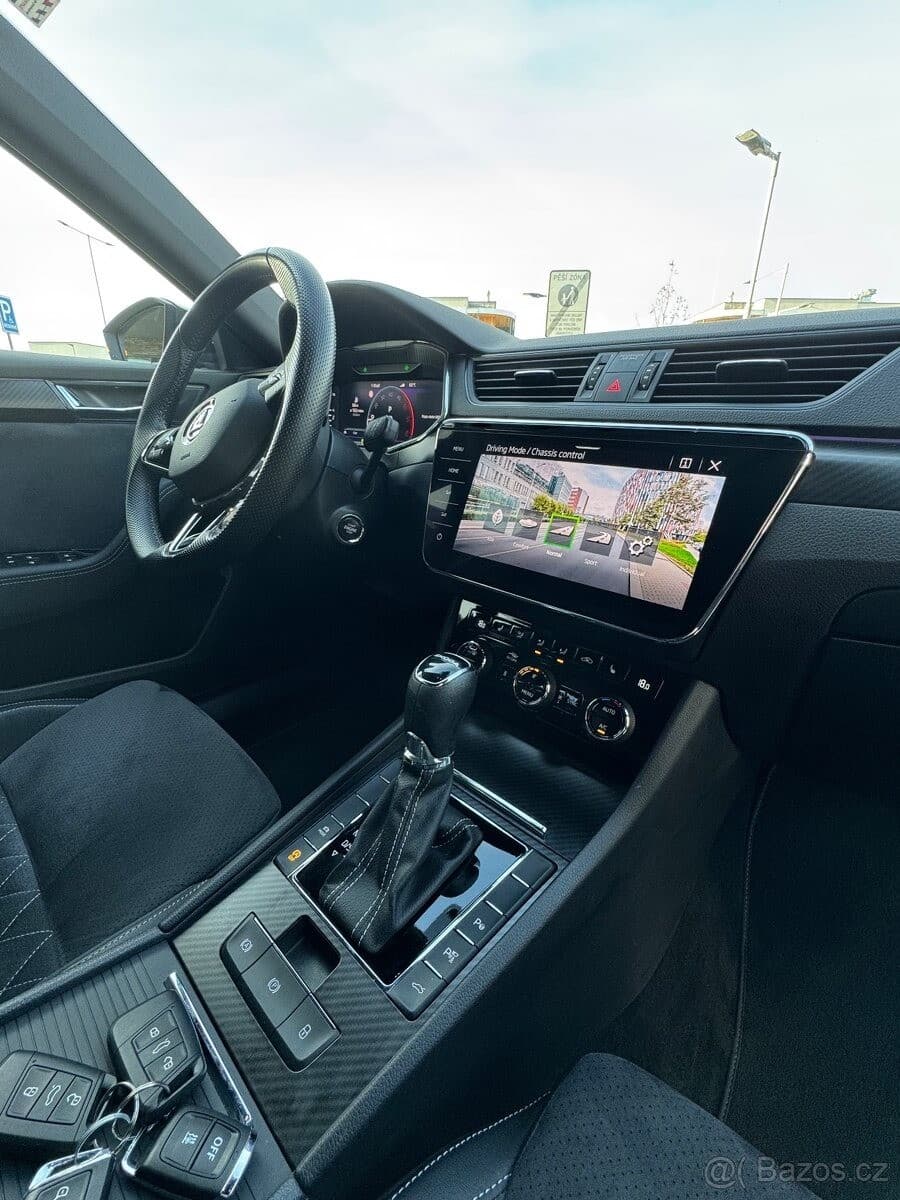 2022 Škoda SUPERB - 18