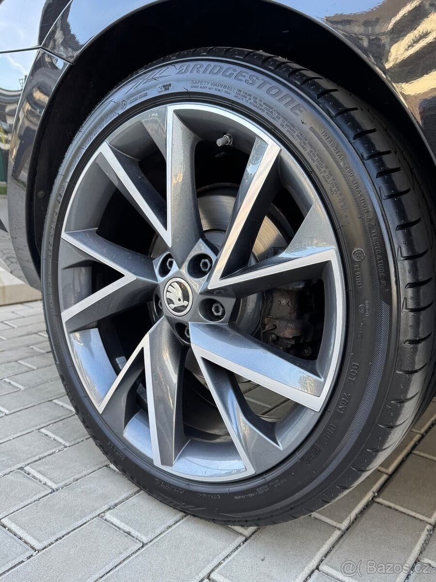 2022 Škoda SUPERB - 5