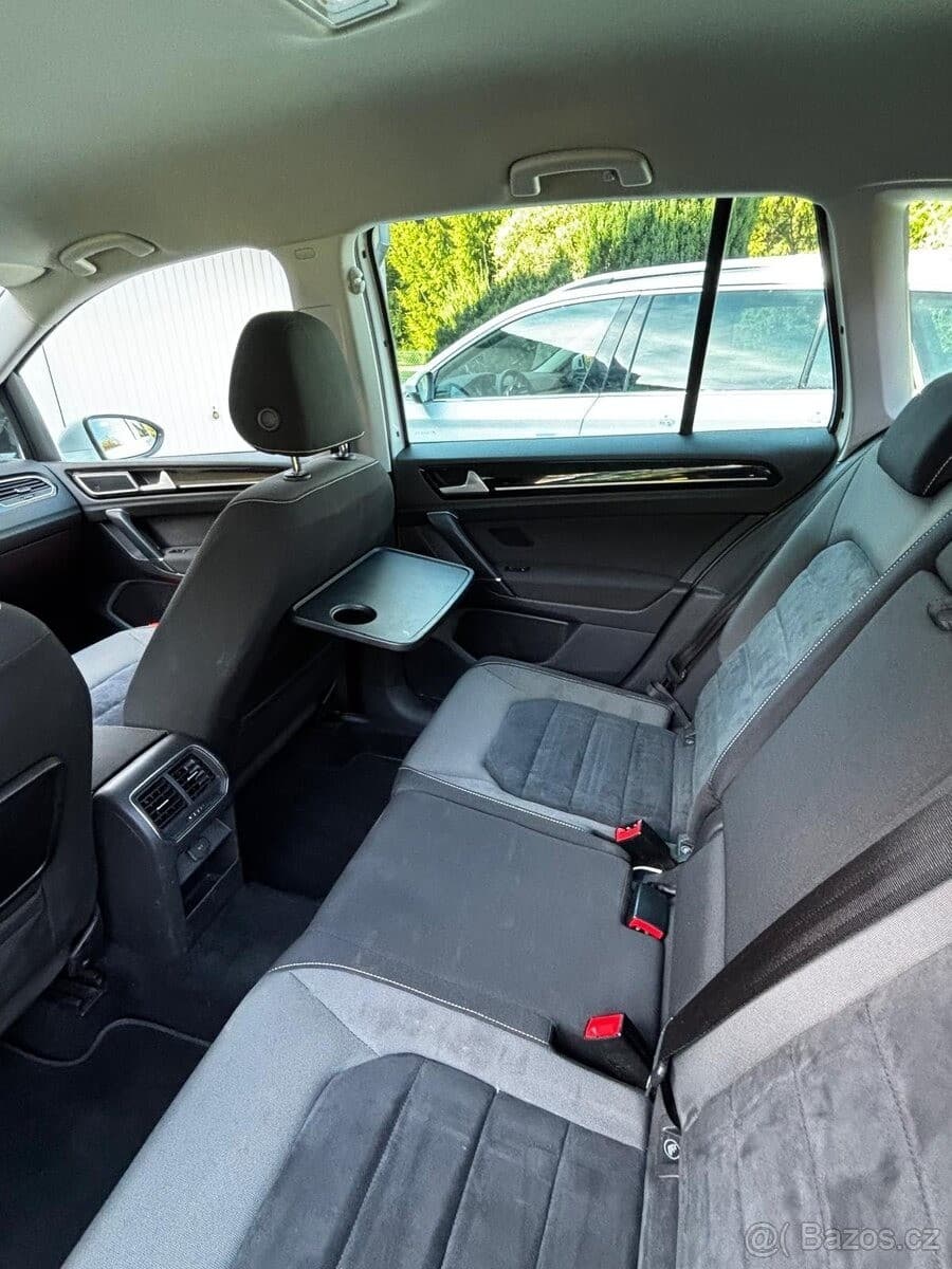 Volkswagen GOLF - 11