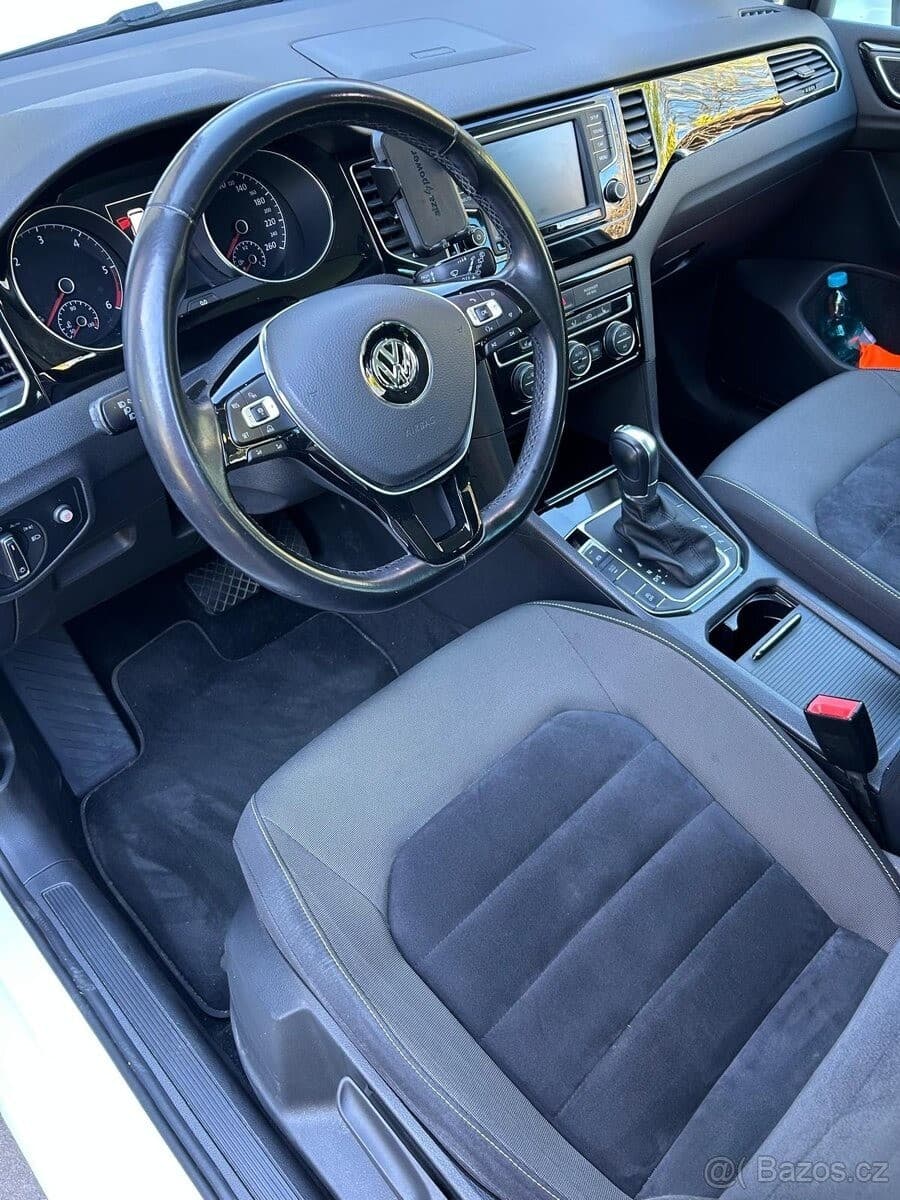 Volkswagen GOLF - 12