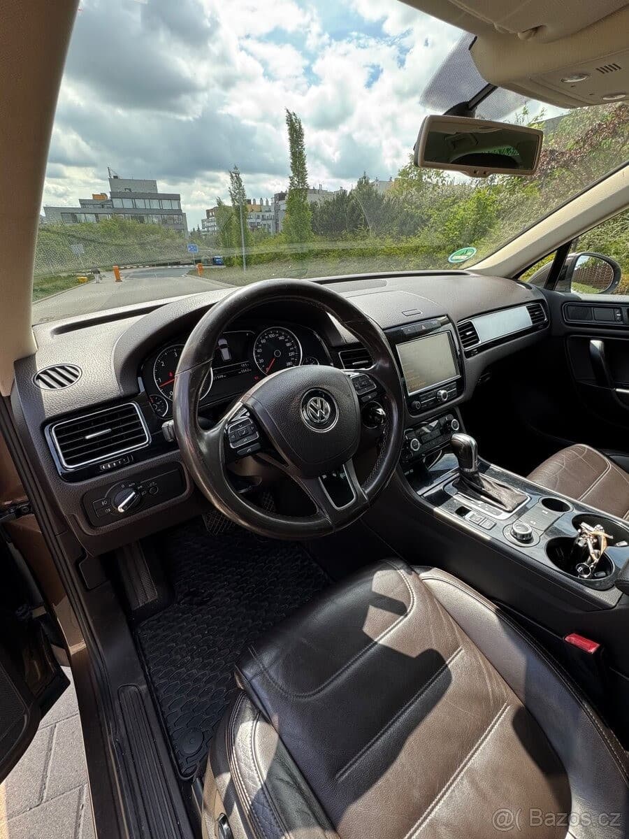 Volkswagen TOUAREG - 12
