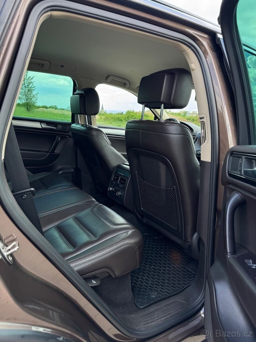 Volkswagen TOUAREG - 9