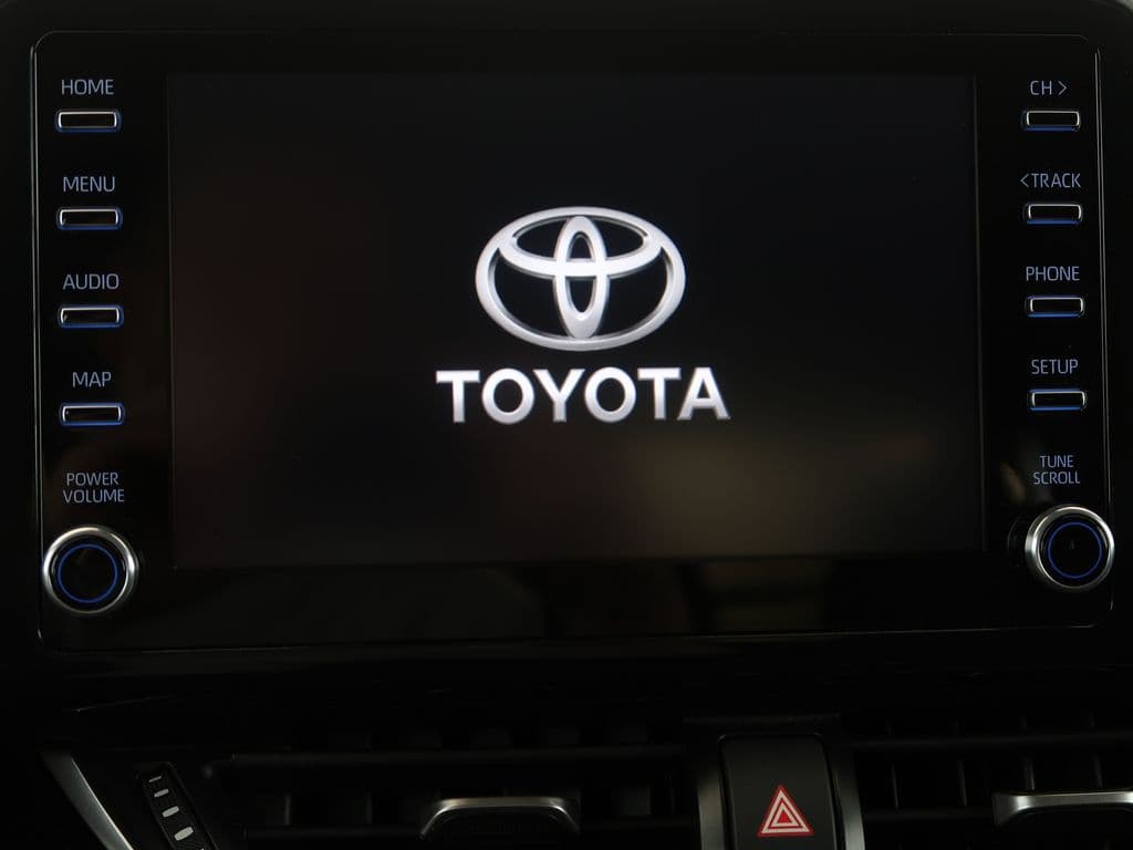 2022 Toyota C-HR - 17