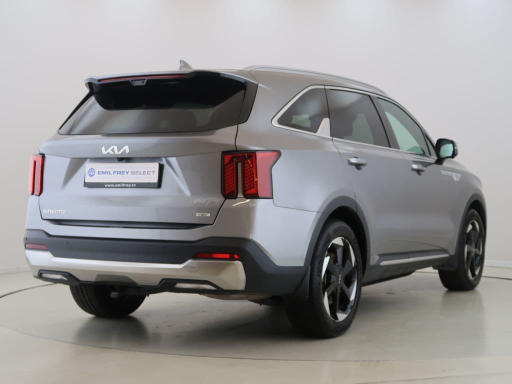 2024 Kia SORENTO - 5
