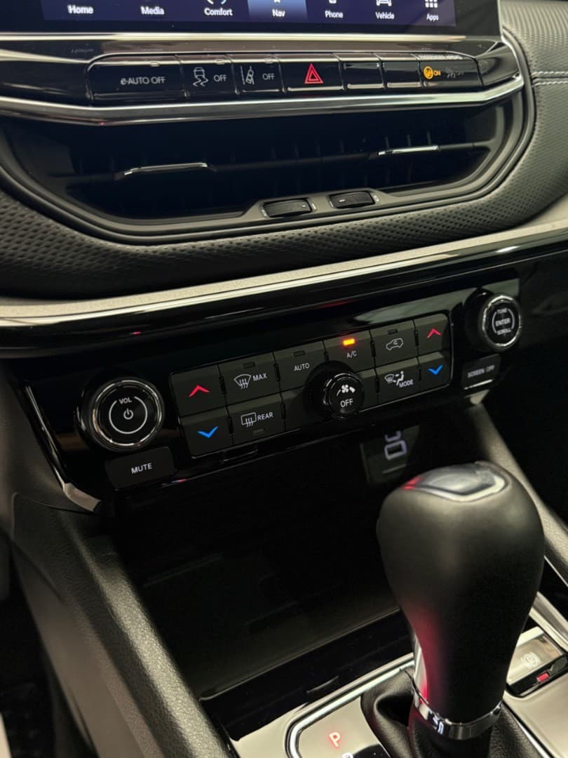2023 Jeep COMPASS - 16