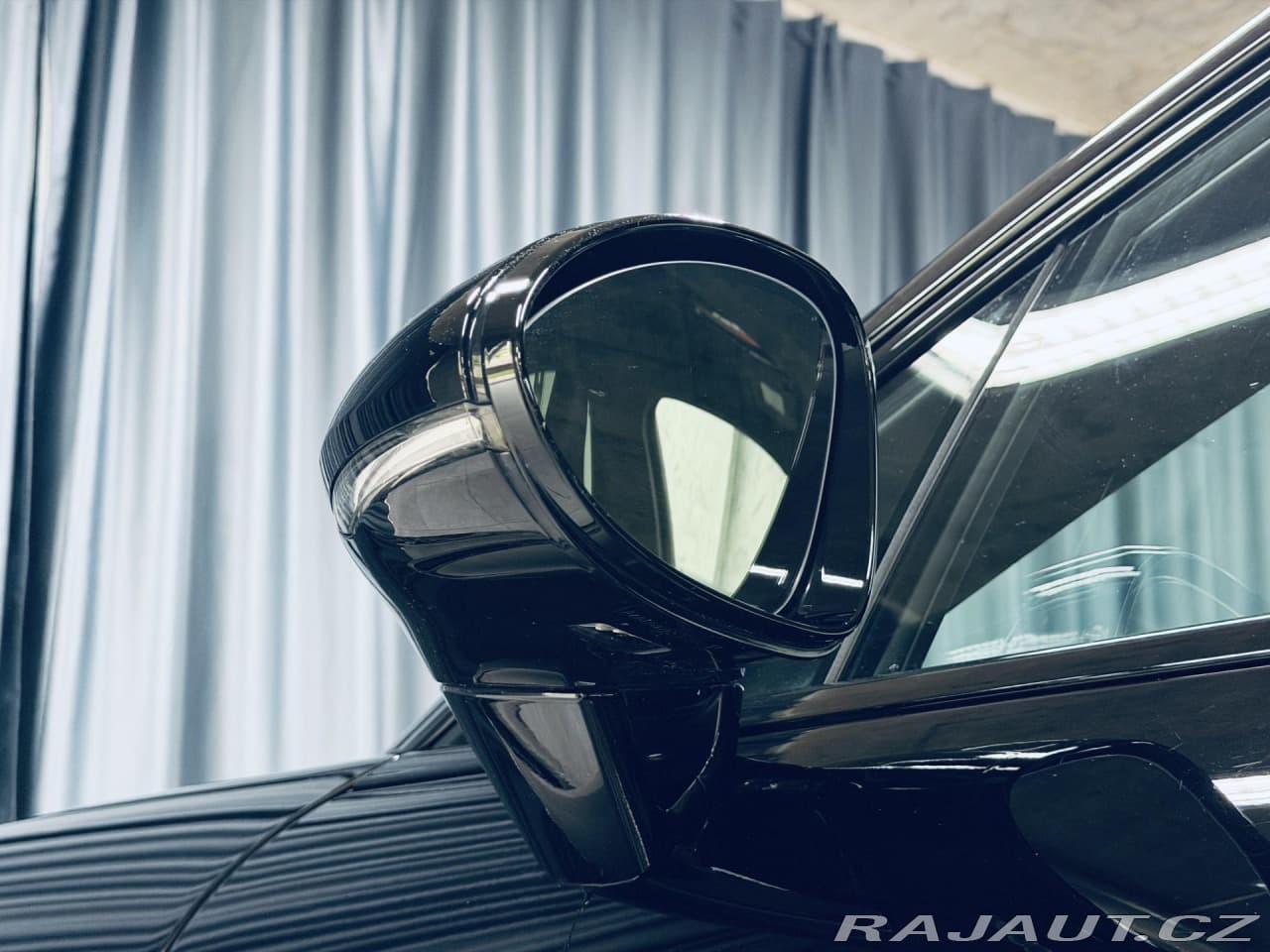 2017 Porsche PANAMERA - 12