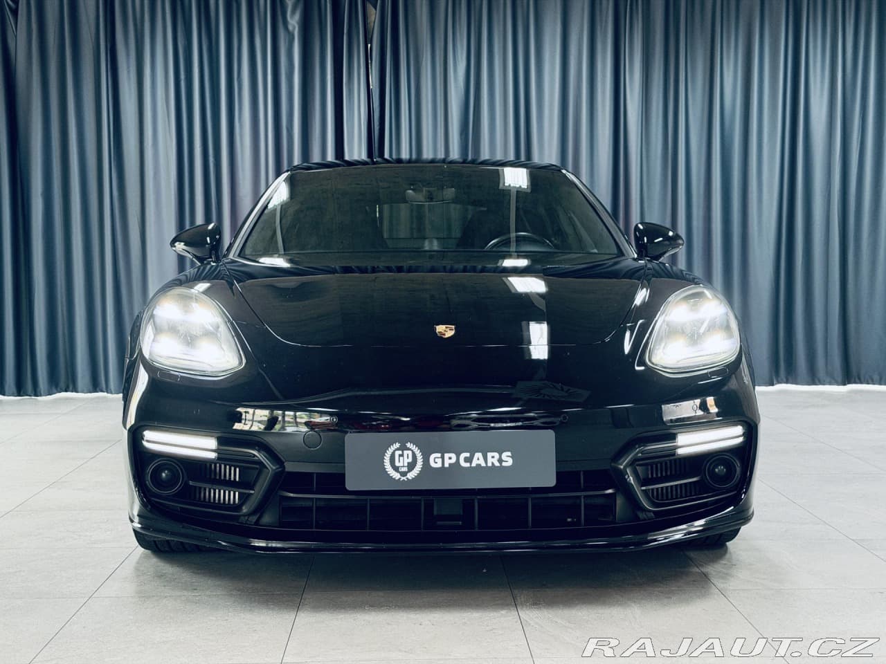 2017 Porsche PANAMERA - 2