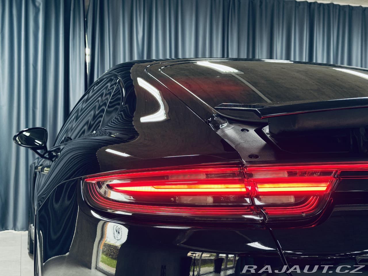 2017 Porsche PANAMERA - 8