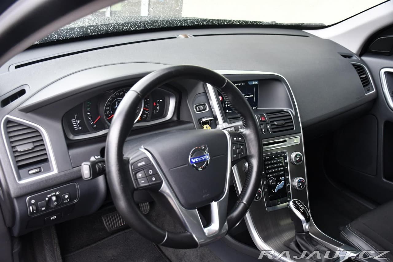 2015 Volvo XC60 - 15