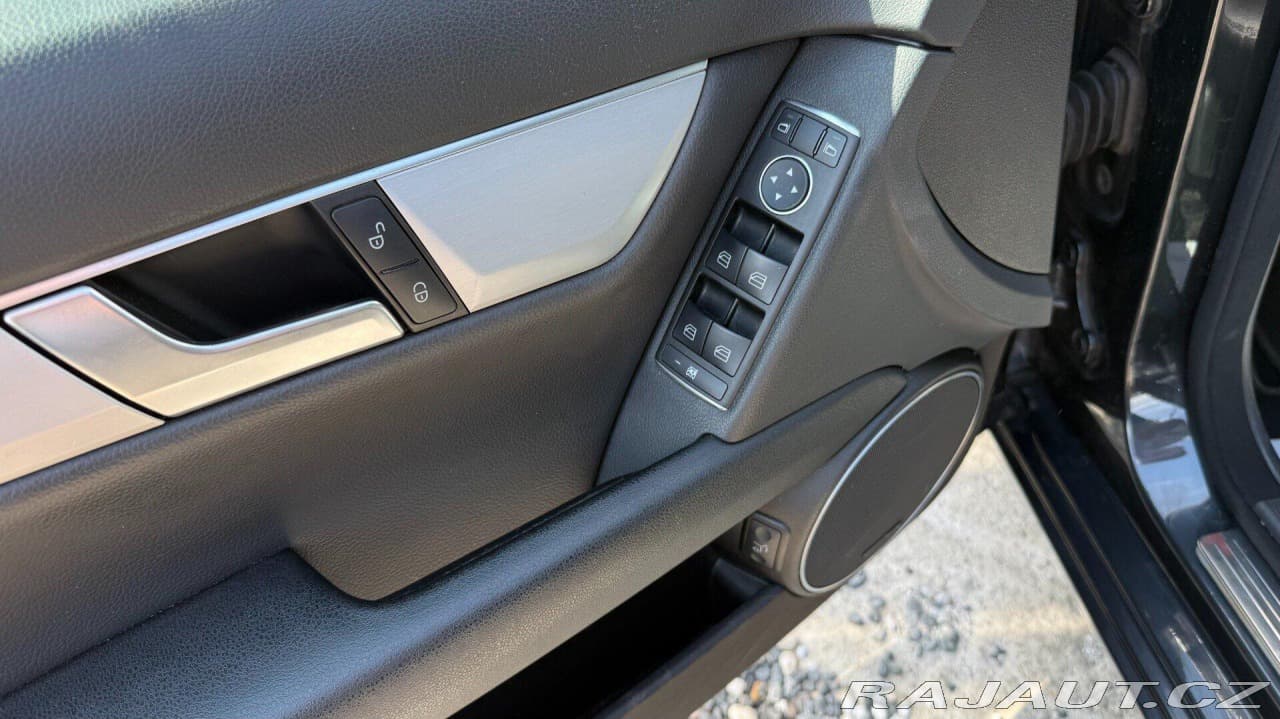 2012 Mercedes-Benz C-CLASS - 10