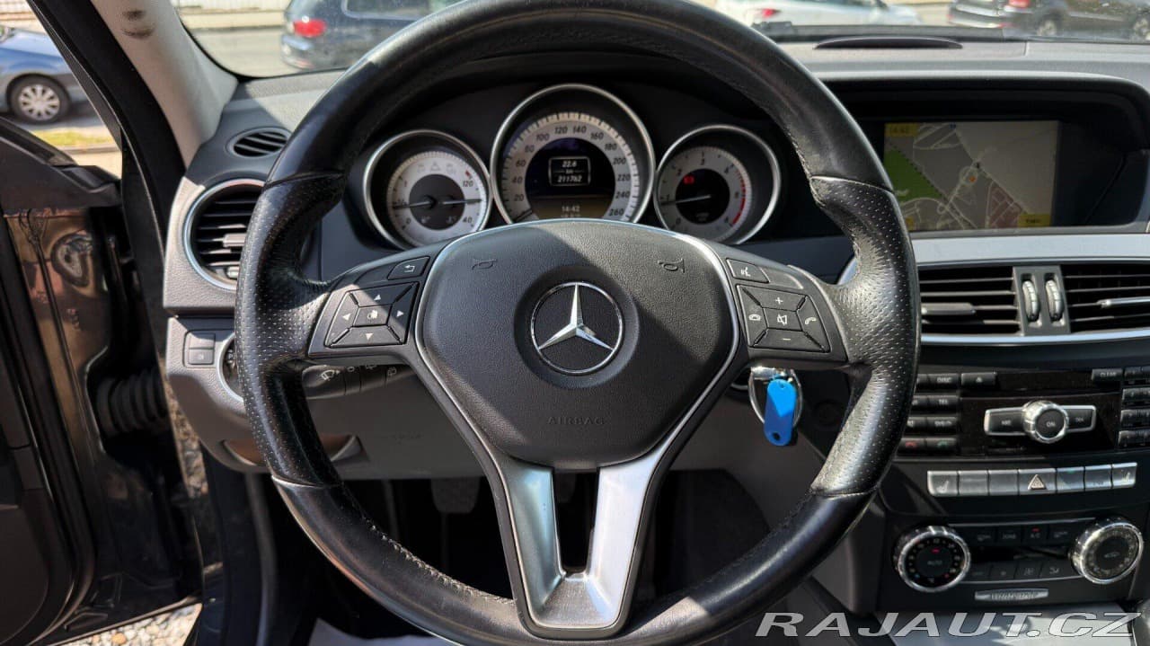 2012 Mercedes-Benz C-CLASS - 12
