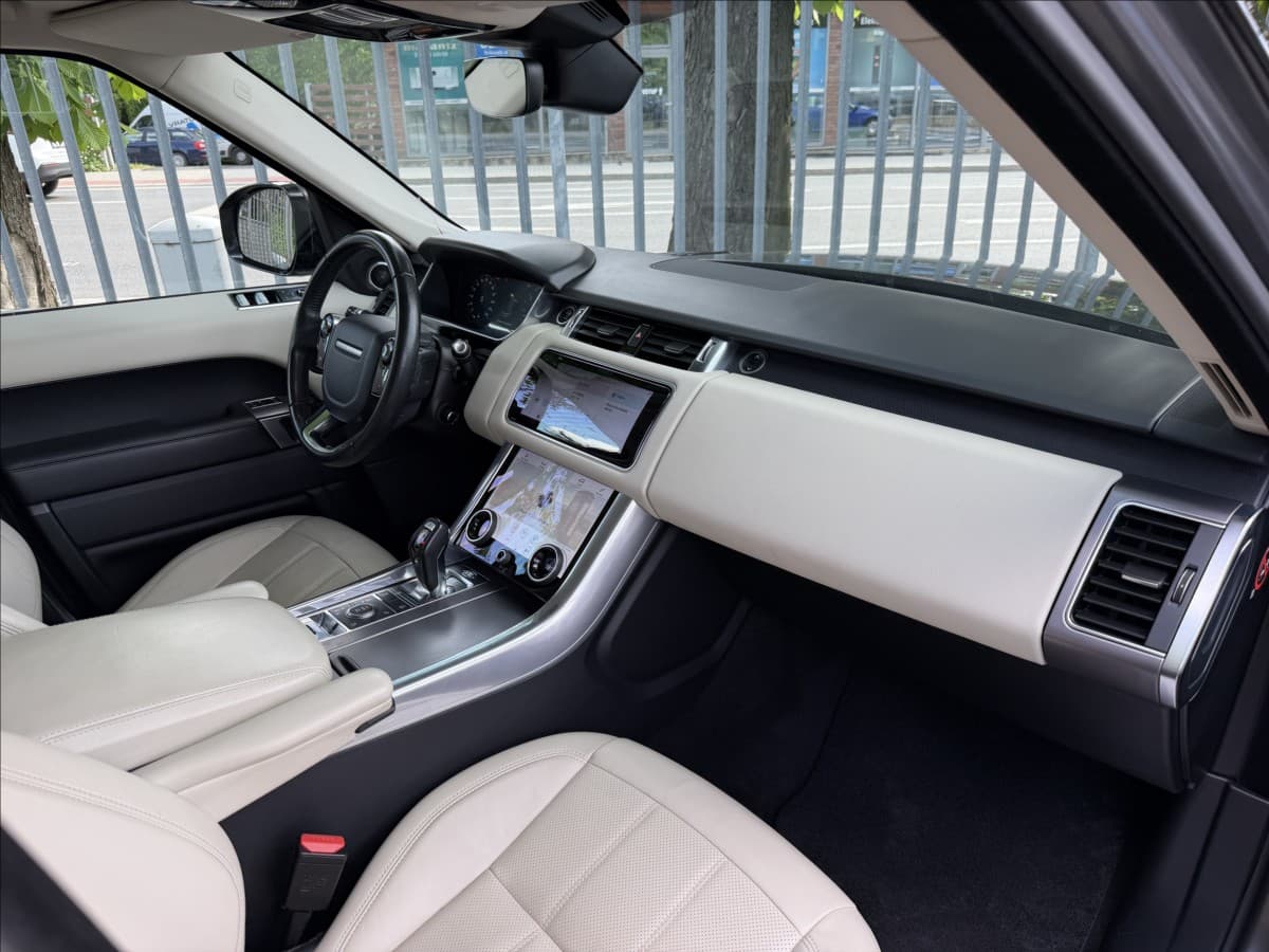 2018 Land Rover RANGE ROVER - 10
