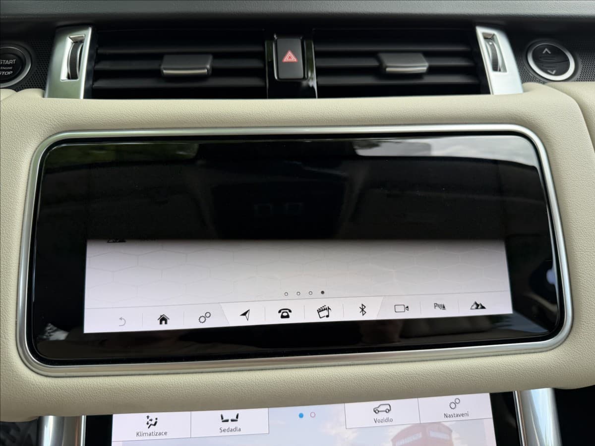 2018 Land Rover RANGE ROVER - 19
