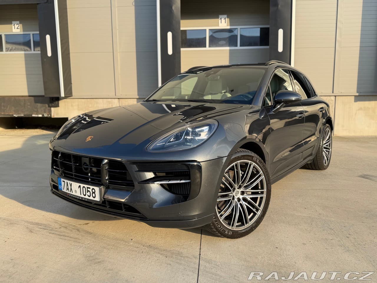 2019 Porsche MACAN