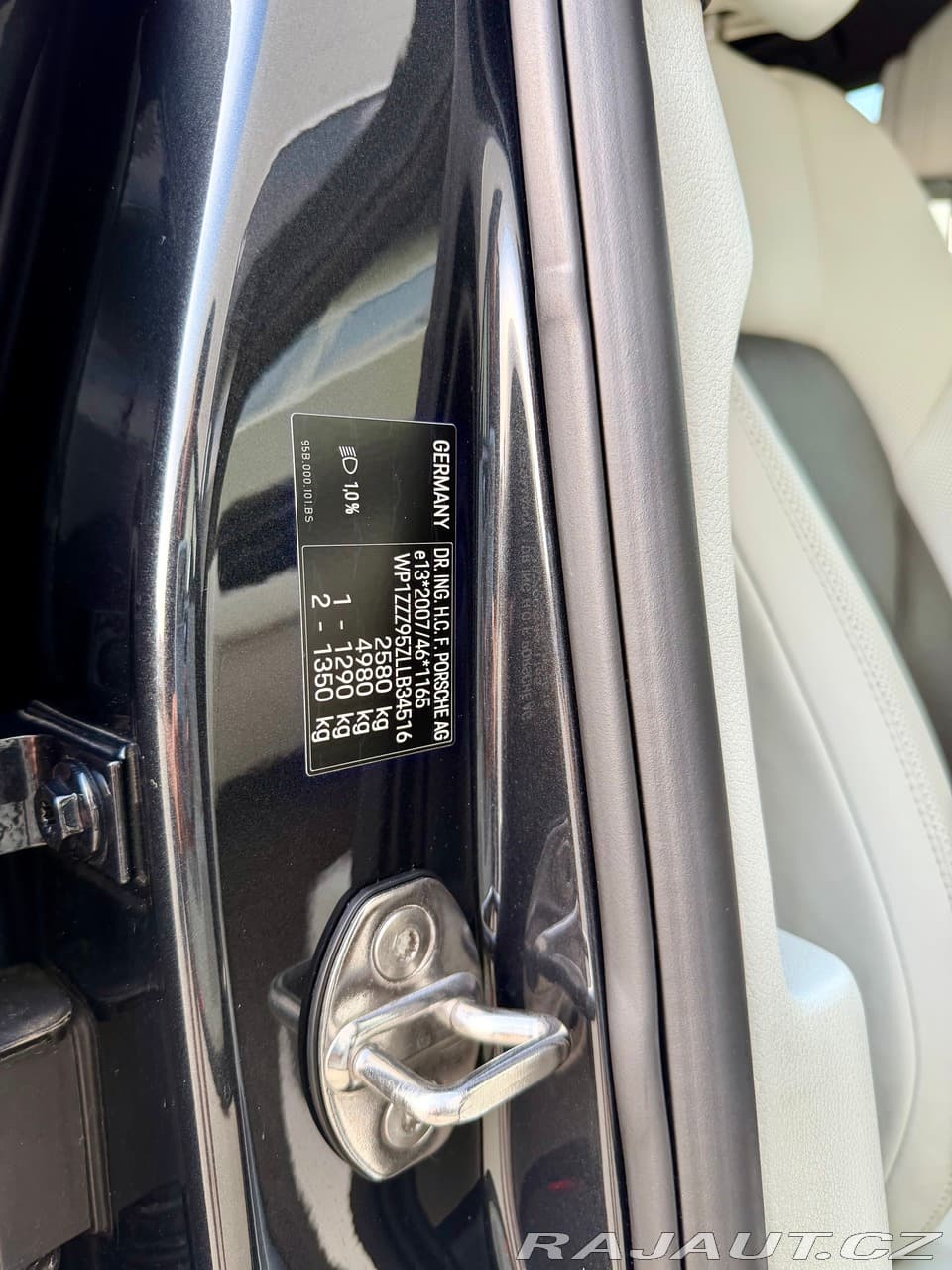 2019 Porsche MACAN - 11