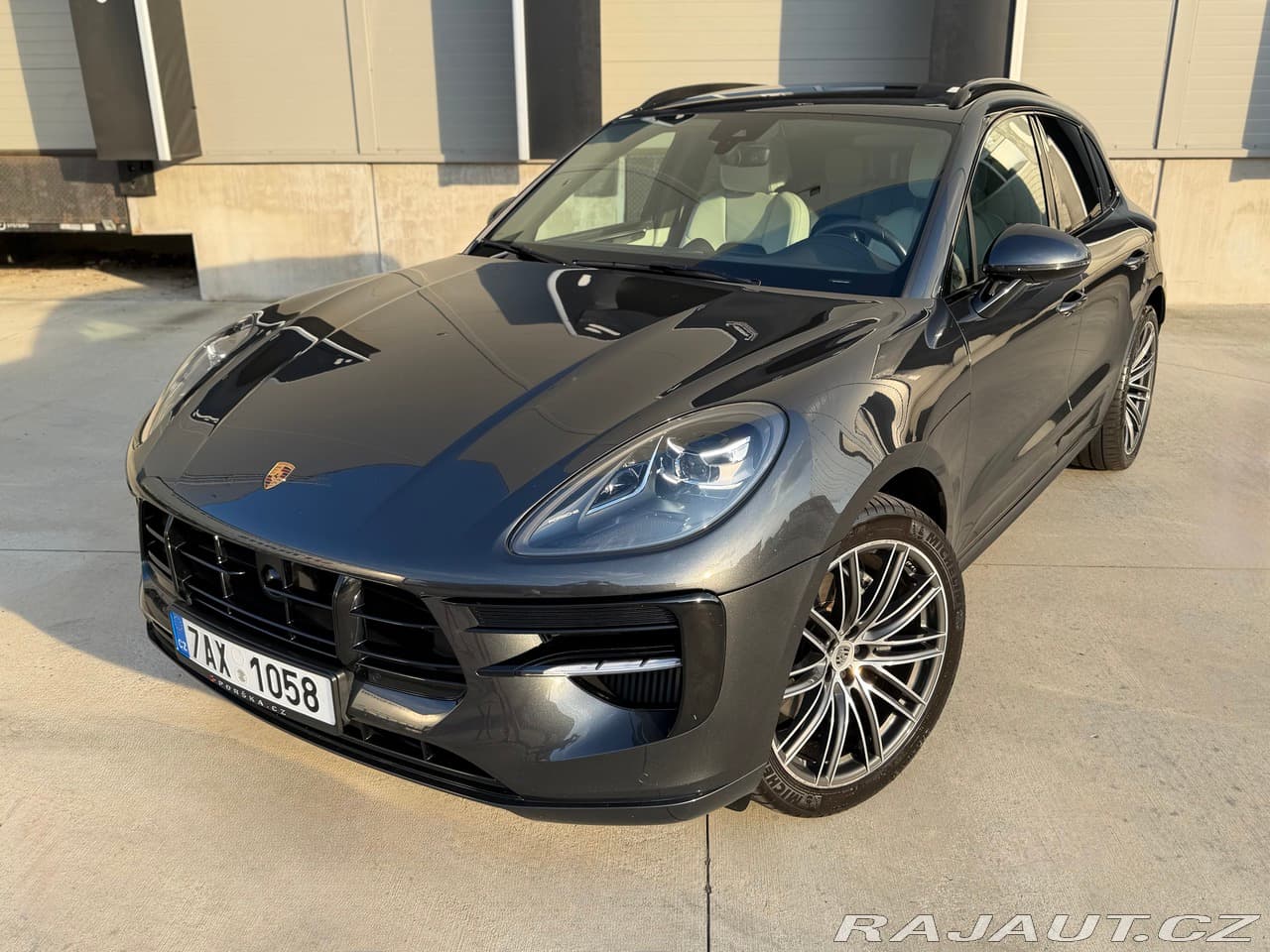 2019 Porsche MACAN - 2