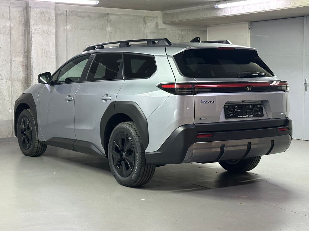 2026 Toyota bZ4X - 7