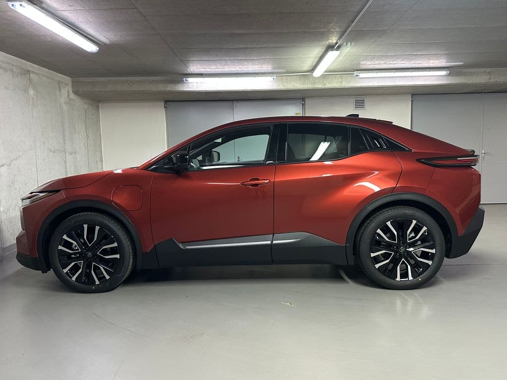 2026 Toyota C-HR - 8