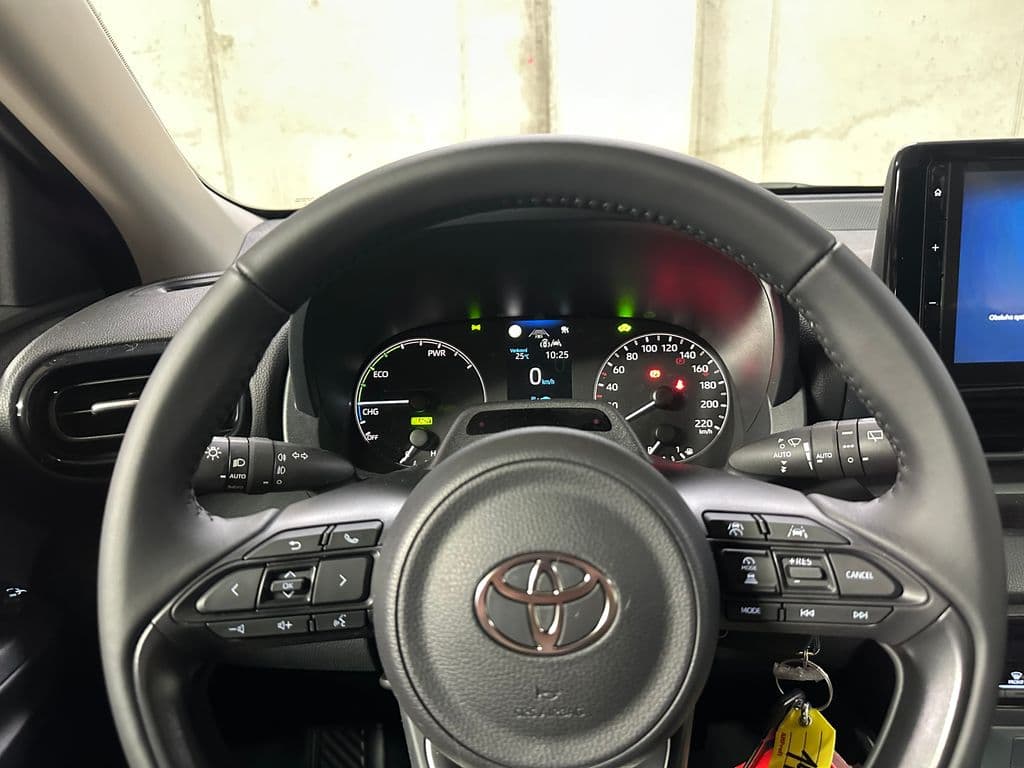 2026 Toyota YARIS - 14