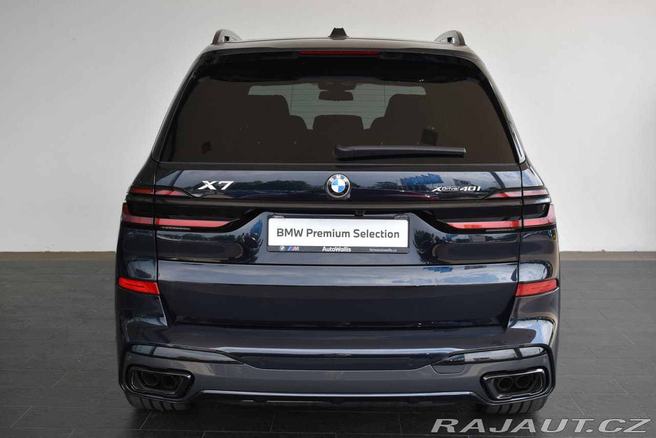 2025 BMW X7 - 8