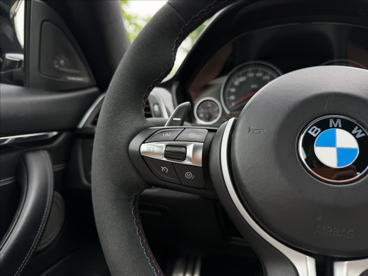 2017 BMW M4 - 14