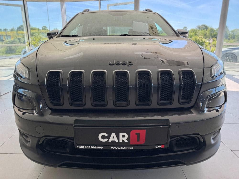 2017 Jeep CHEROKEE - 3