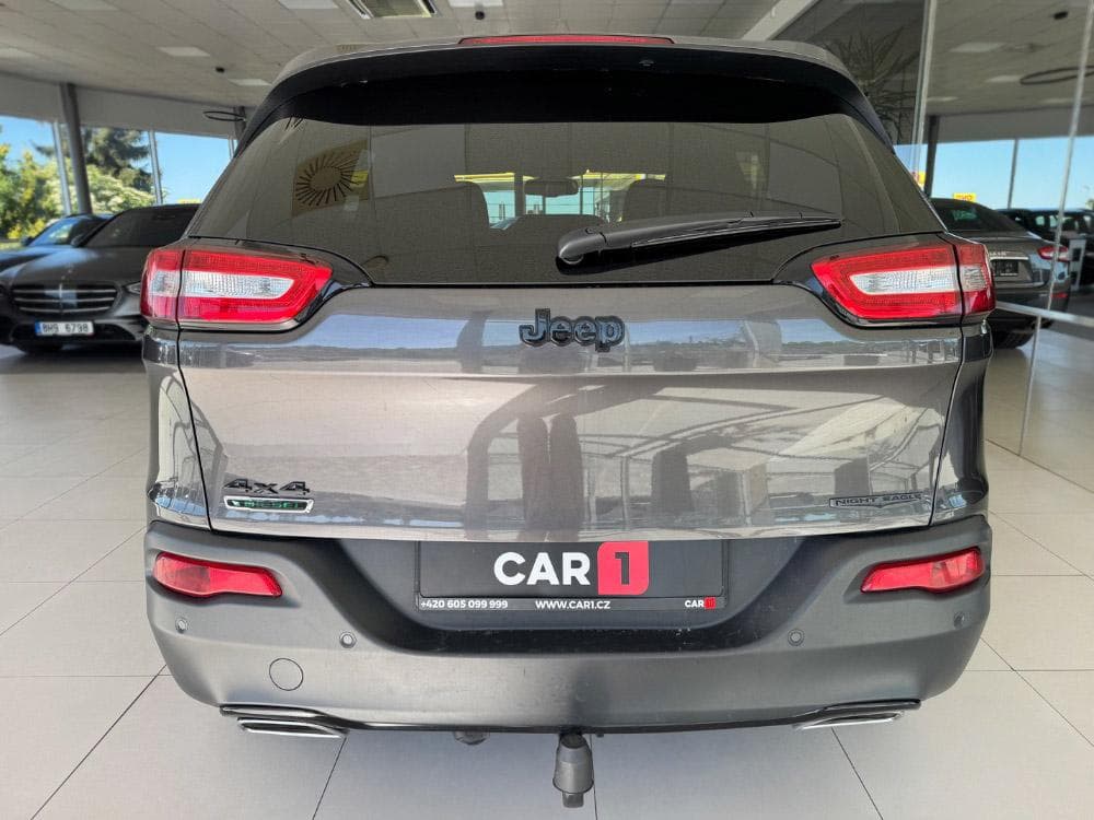 2017 Jeep CHEROKEE - 6
