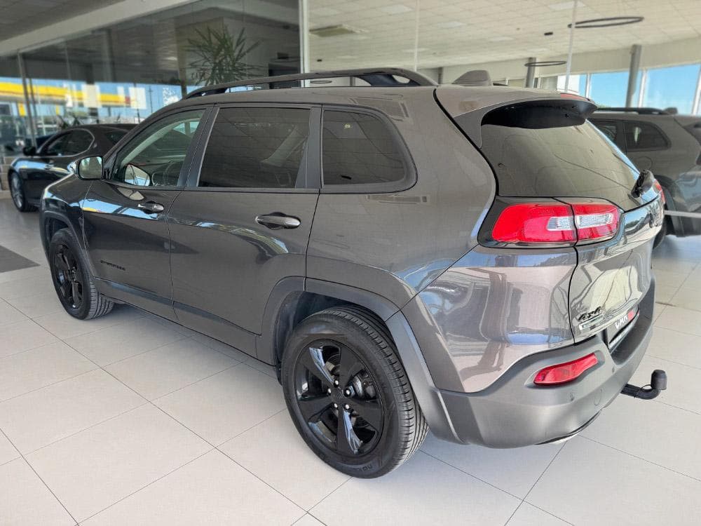 2017 Jeep CHEROKEE - 7