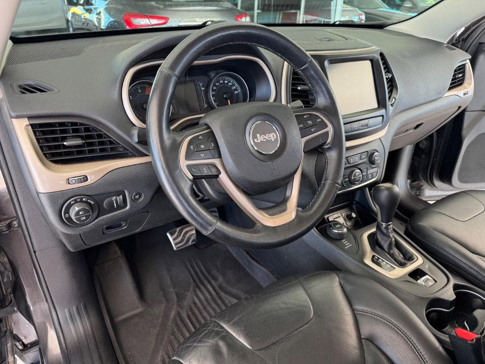 2017 Jeep CHEROKEE - 9