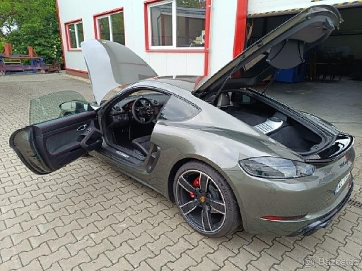 2024 Porsche 718 - 6
