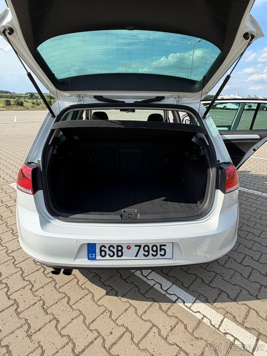 2014 Volkswagen GOLF - 11