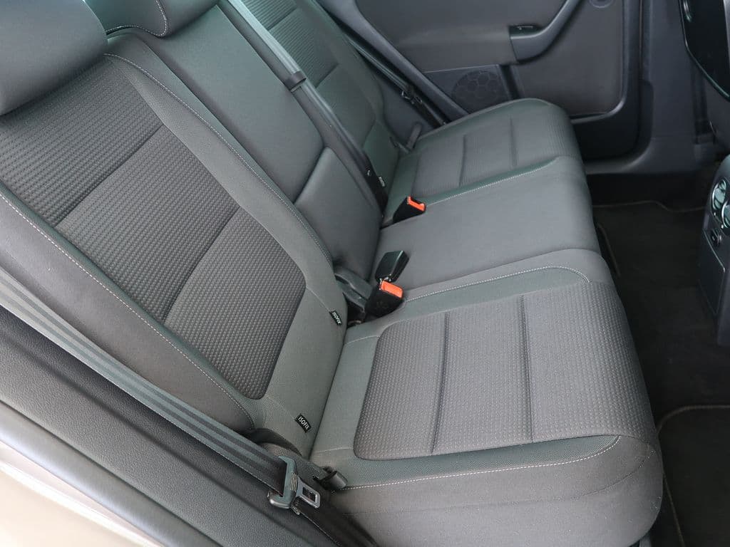 2011 Volkswagen GOLF - 12