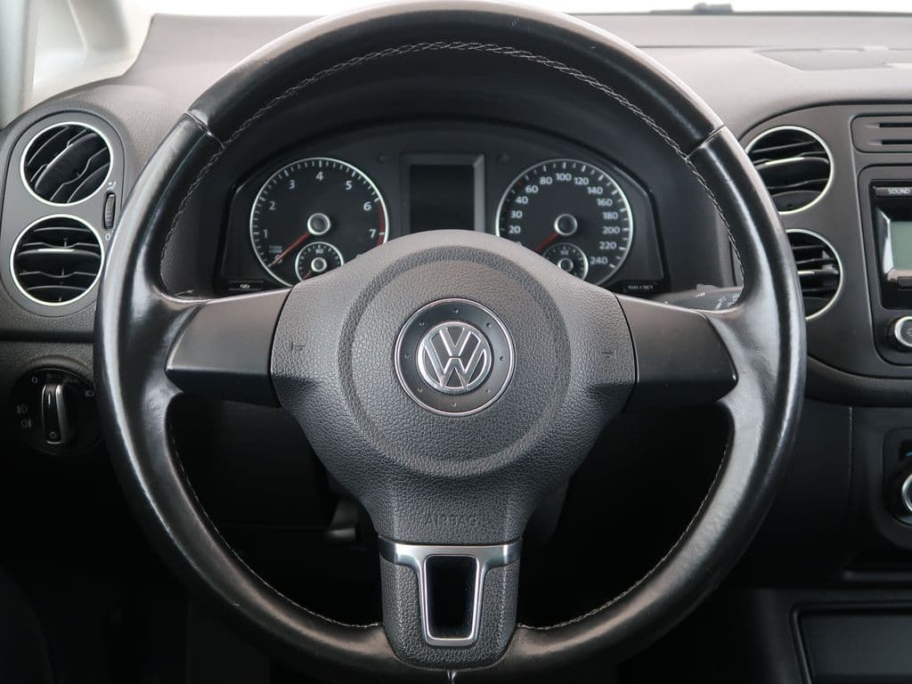 2011 Volkswagen GOLF - 14