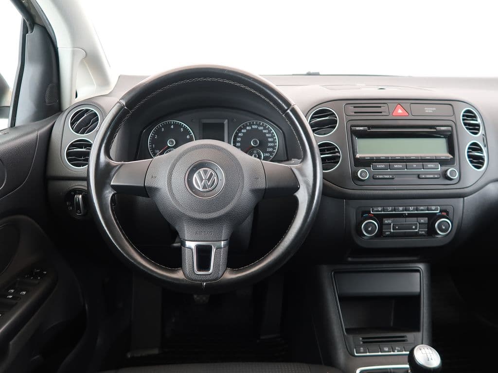 2011 Volkswagen GOLF - 15