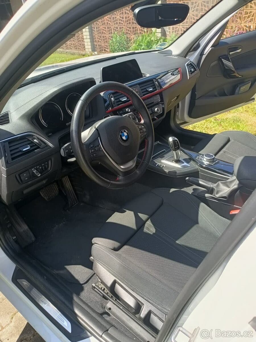 2018 BMW 1-SERIES - 11