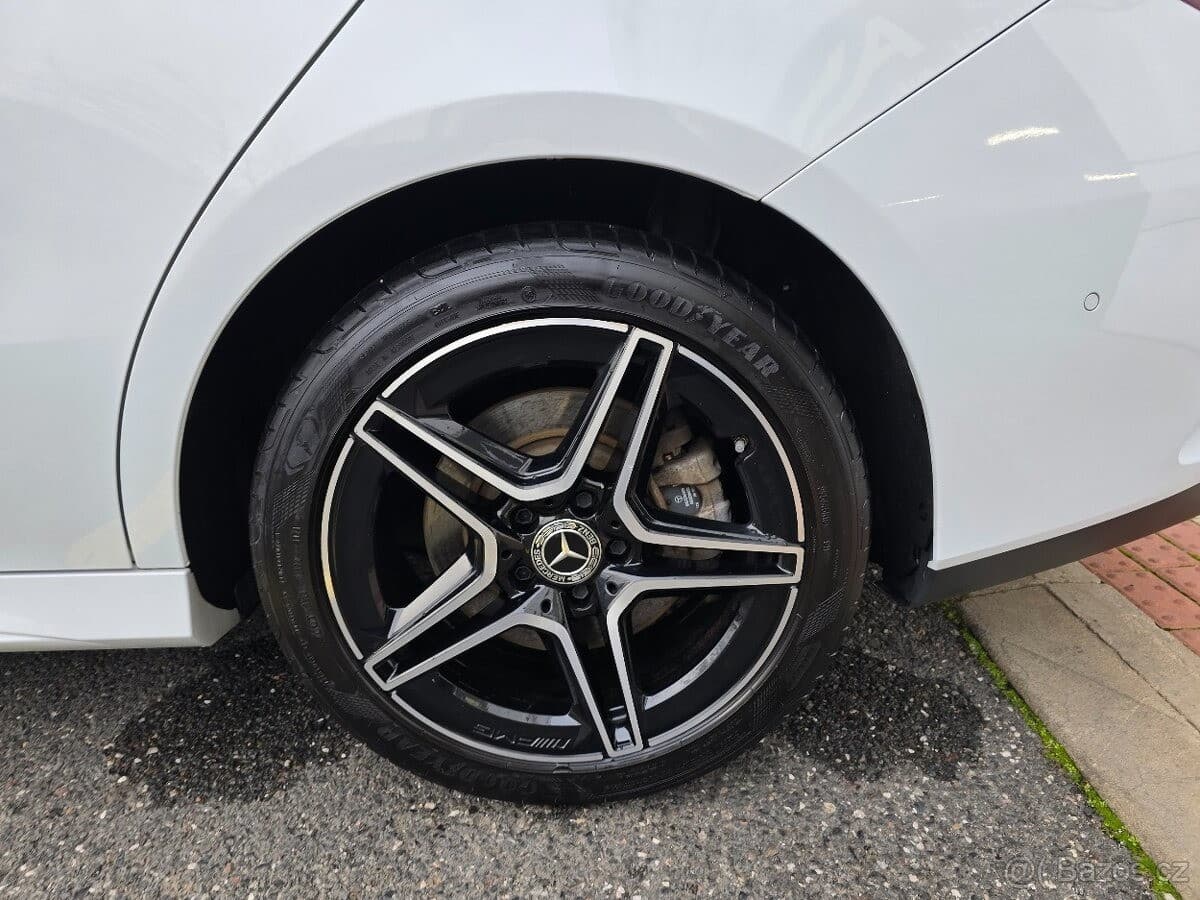 2022 Mercedes-Benz CLA - 17