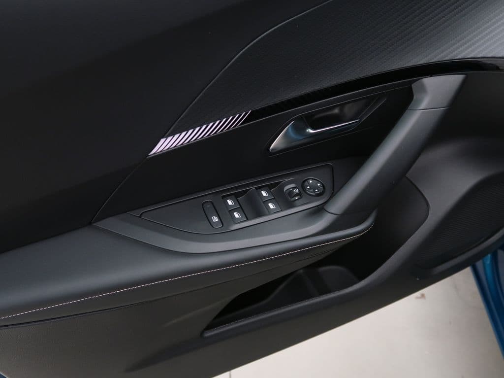 2025 Peugeot 2008 - 12