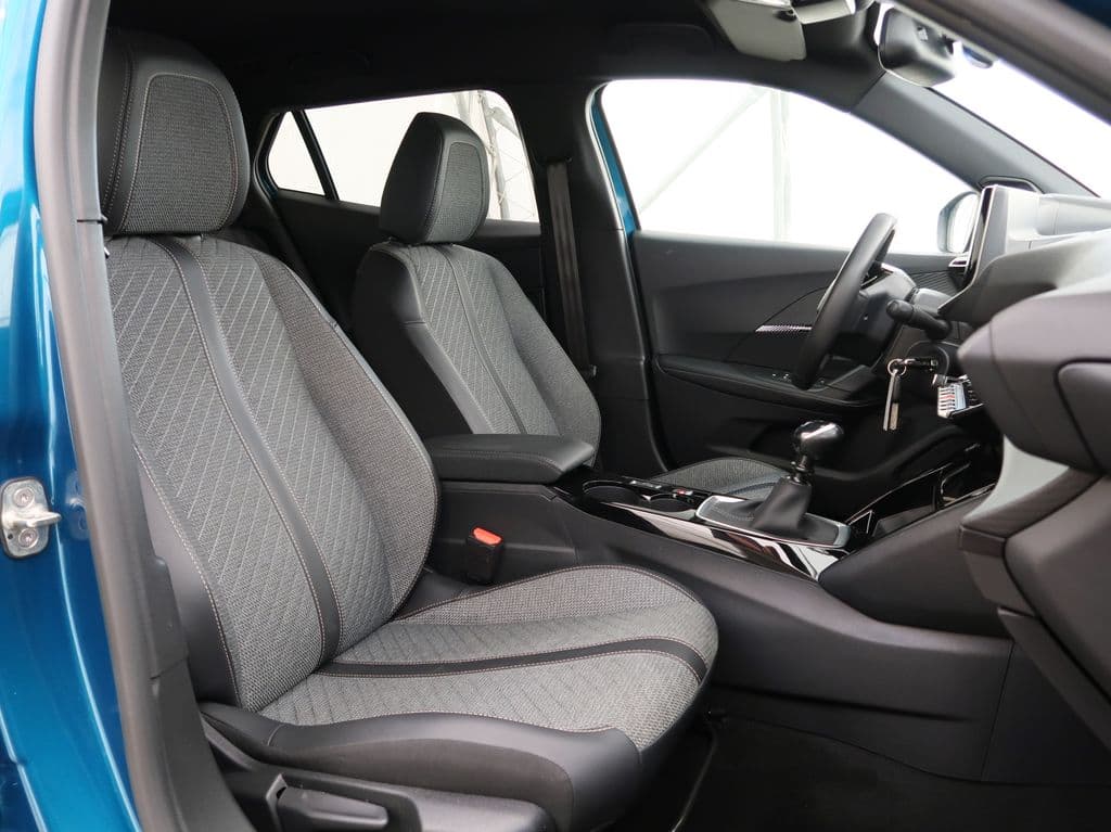 2025 Peugeot 2008 - 18