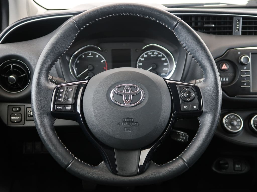 2018 Toyota YARIS - 14