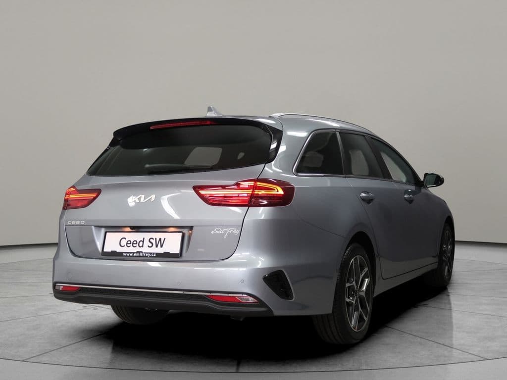 2025 Kia CEE'D - 8