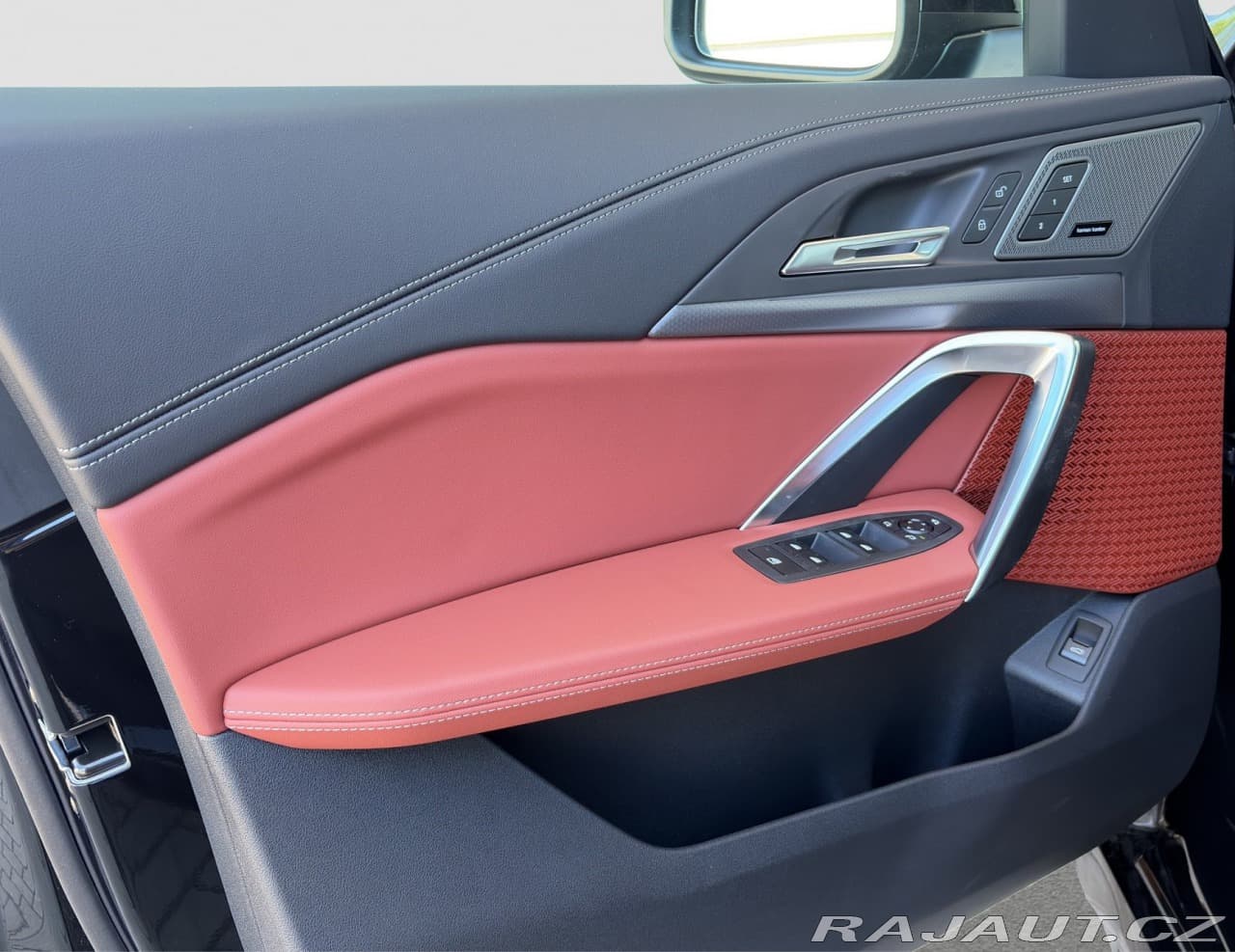 2025 BMW X1 - 12