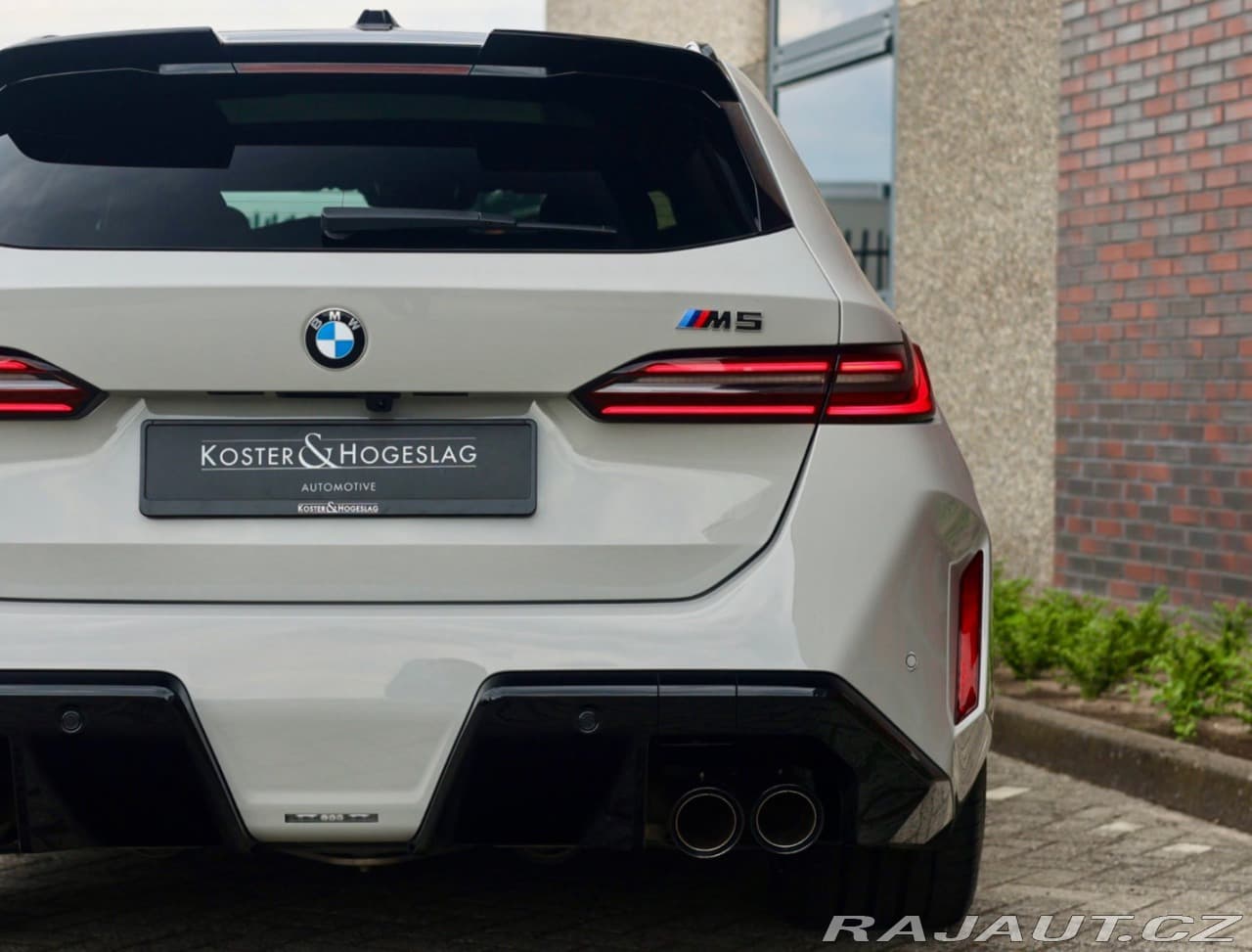 2025 BMW M5 - 10